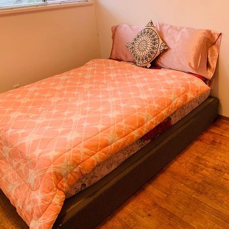 Cosy Romantic Stay In Surrey- Walking Distance From Guildford Town Centre Kültér fotó